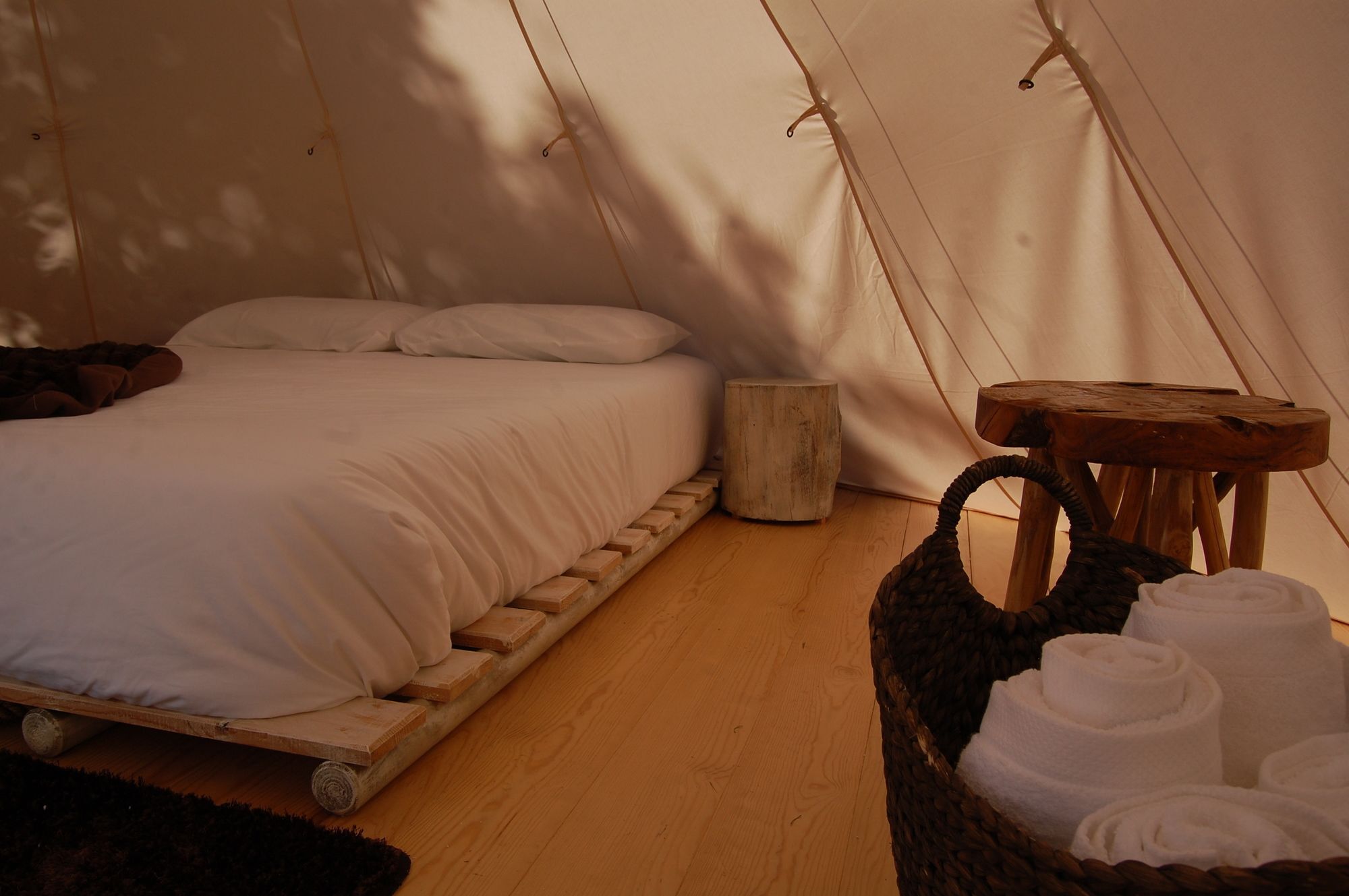 Nature Inn Madeira - Glamping بورتو مونيز المظهر الخارجي الصورة