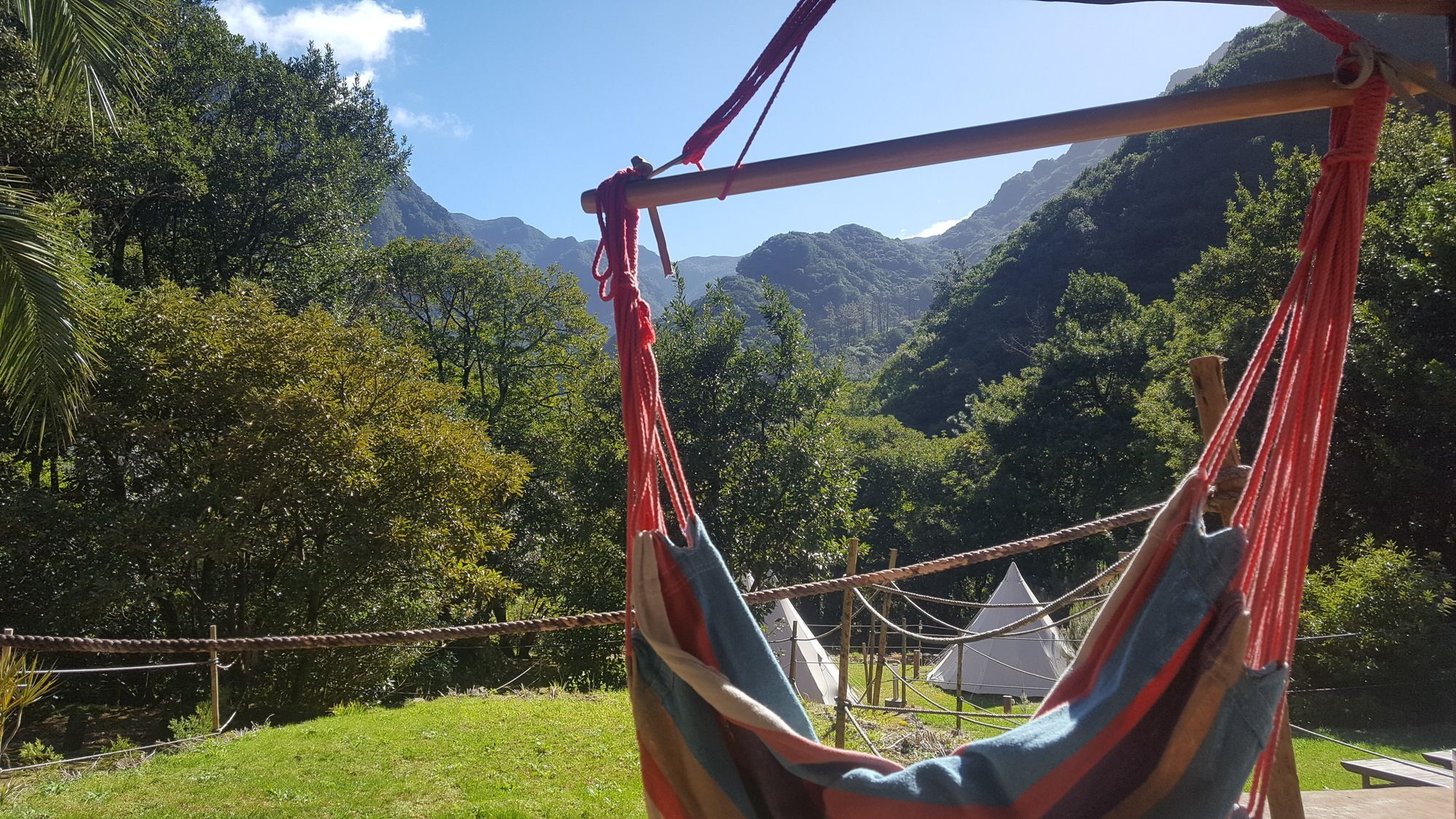 Nature Inn Madeira - Glamping بورتو مونيز المظهر الخارجي الصورة