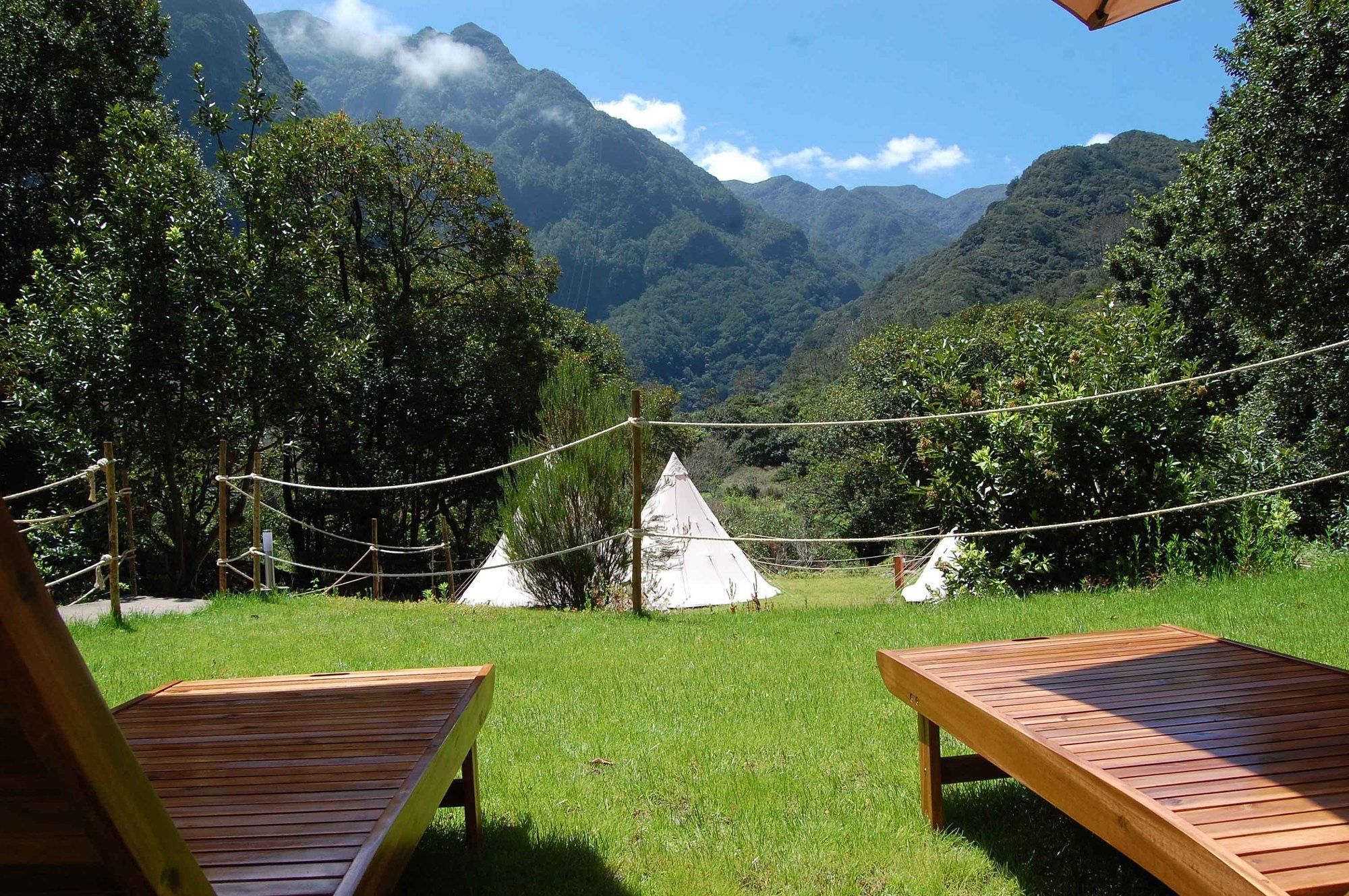 Nature Inn Madeira - Glamping بورتو مونيز المظهر الخارجي الصورة