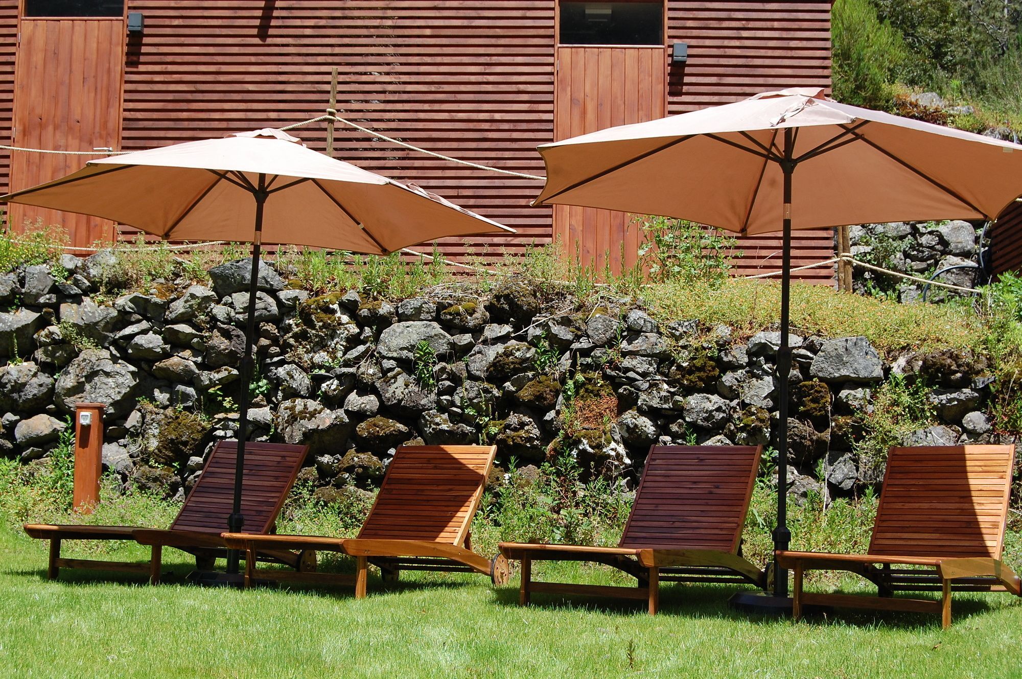Nature Inn Madeira - Glamping بورتو مونيز المظهر الخارجي الصورة